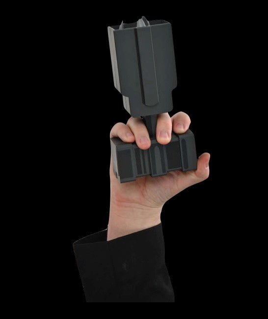 BATMAN (ANIMATED SERIES) BATMAN GRAPNEL PROP REPLICA