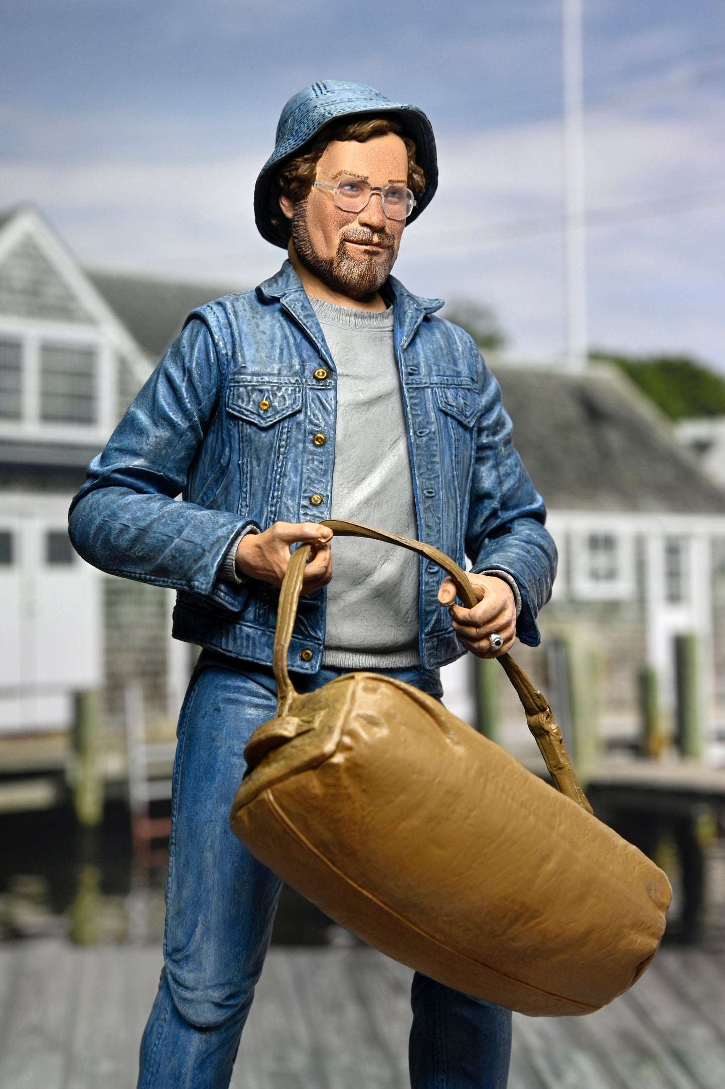 JAWS MATT HOOPER (AMITY ARRIVAL) ULTIMATE 7 INCH SCALE ACTION FIGURE 50TH ANNIVERSARY