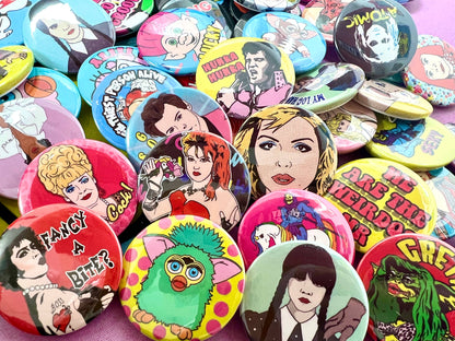 100 BADGE ASSORTMENT (pack of 100)