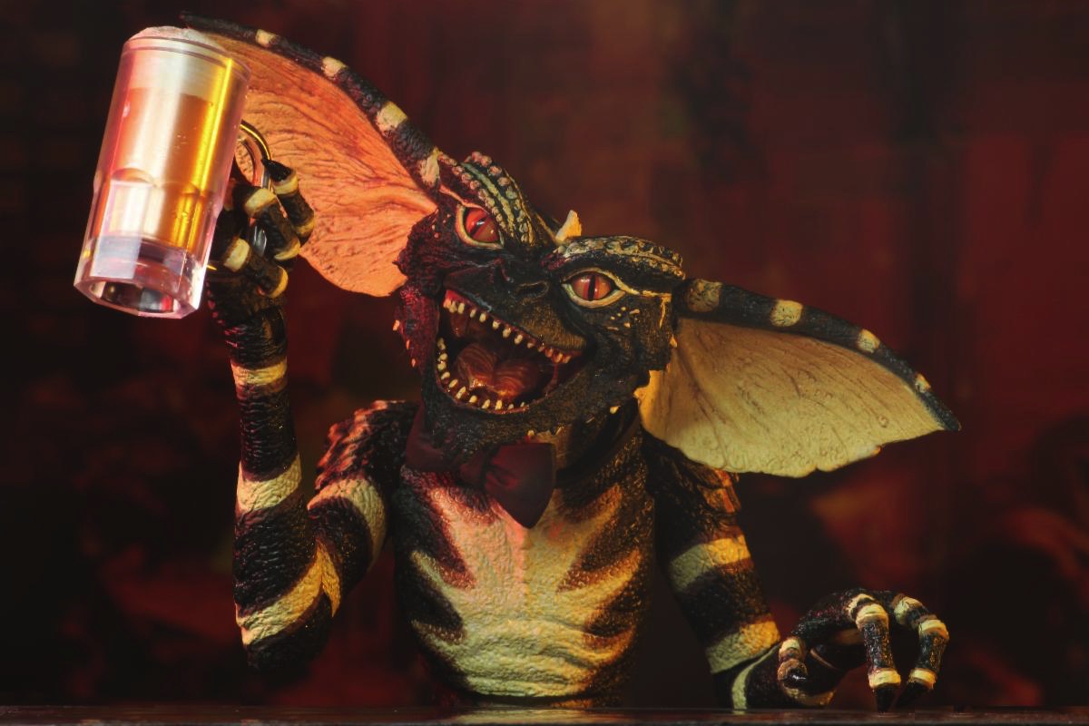 GREMLINS ULTIMATE FLASHER GREMLIN 7 INCH SCALE ACTION FIGURE