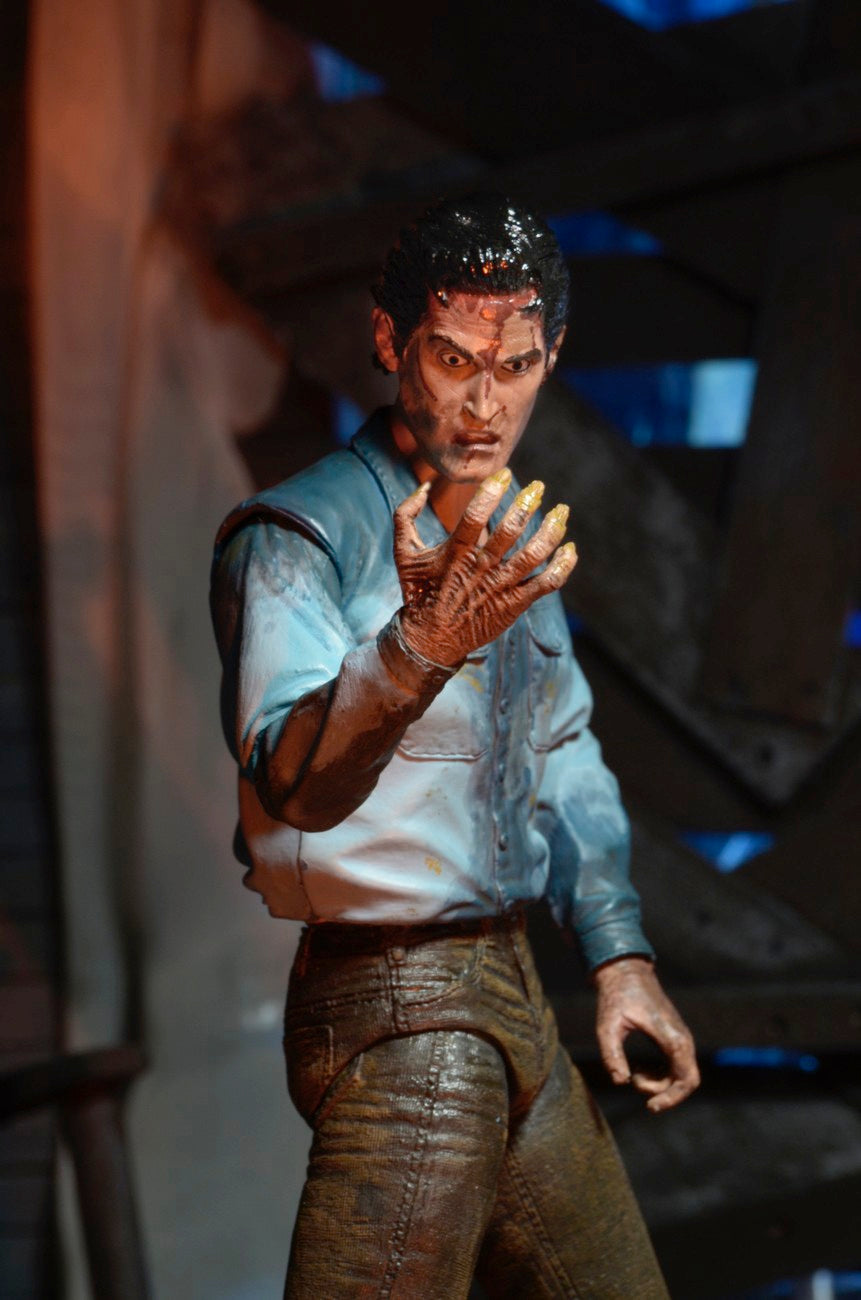 EVIL DEAD 2 ASH ULTIMATE 7 INCH SCALE ACTION FIGURE