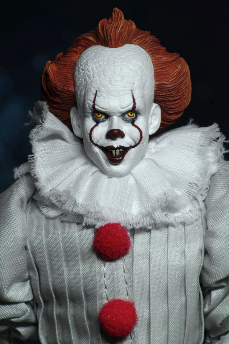 IT 2017 PENNYWISE 8 INCH CLOTHED FIGURE