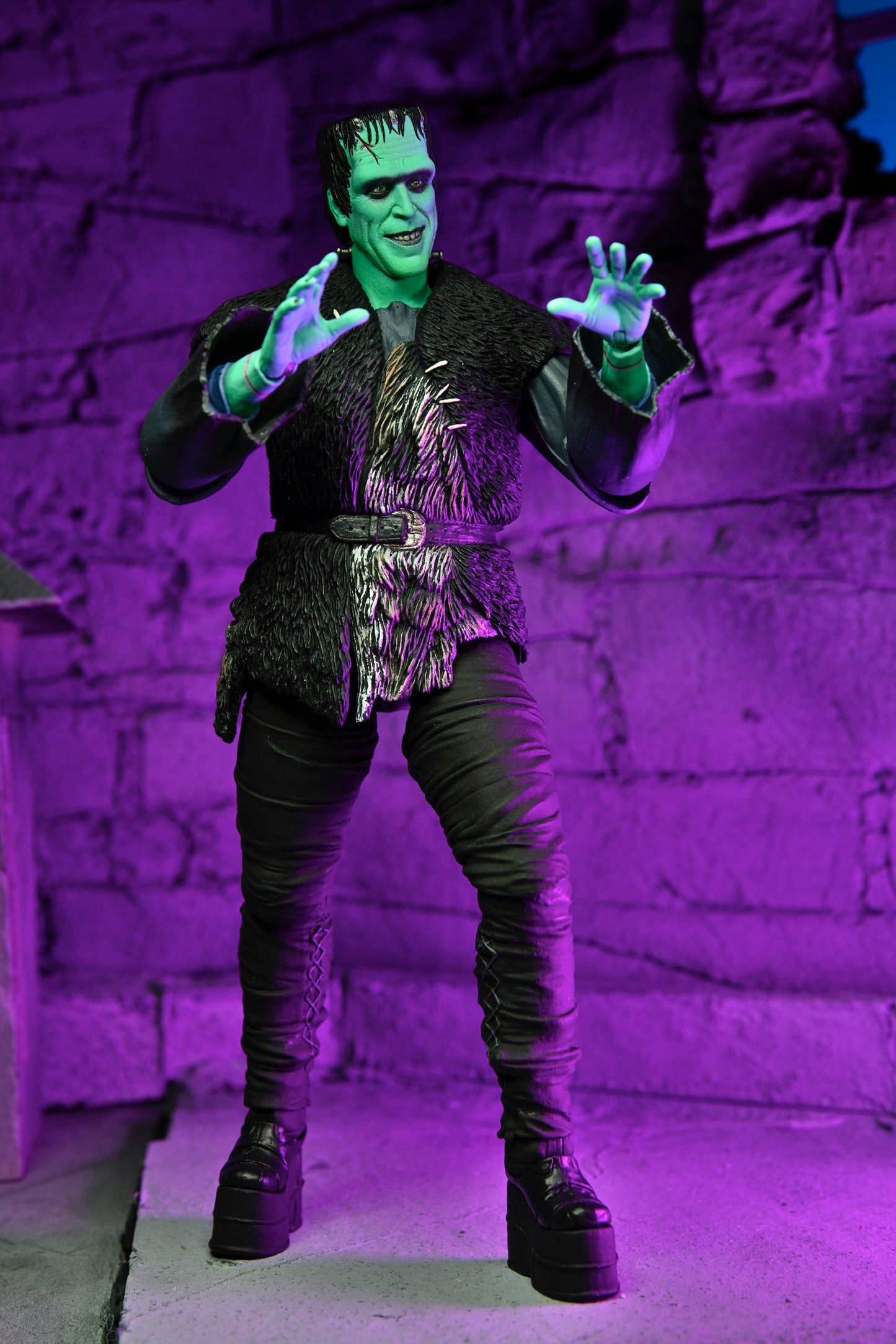 MUNSTERS (ROB ZOMBIE VERSION) HERMAN MUNSTER ULTIMATE 7 INCH SCALE ACTION FIGURE