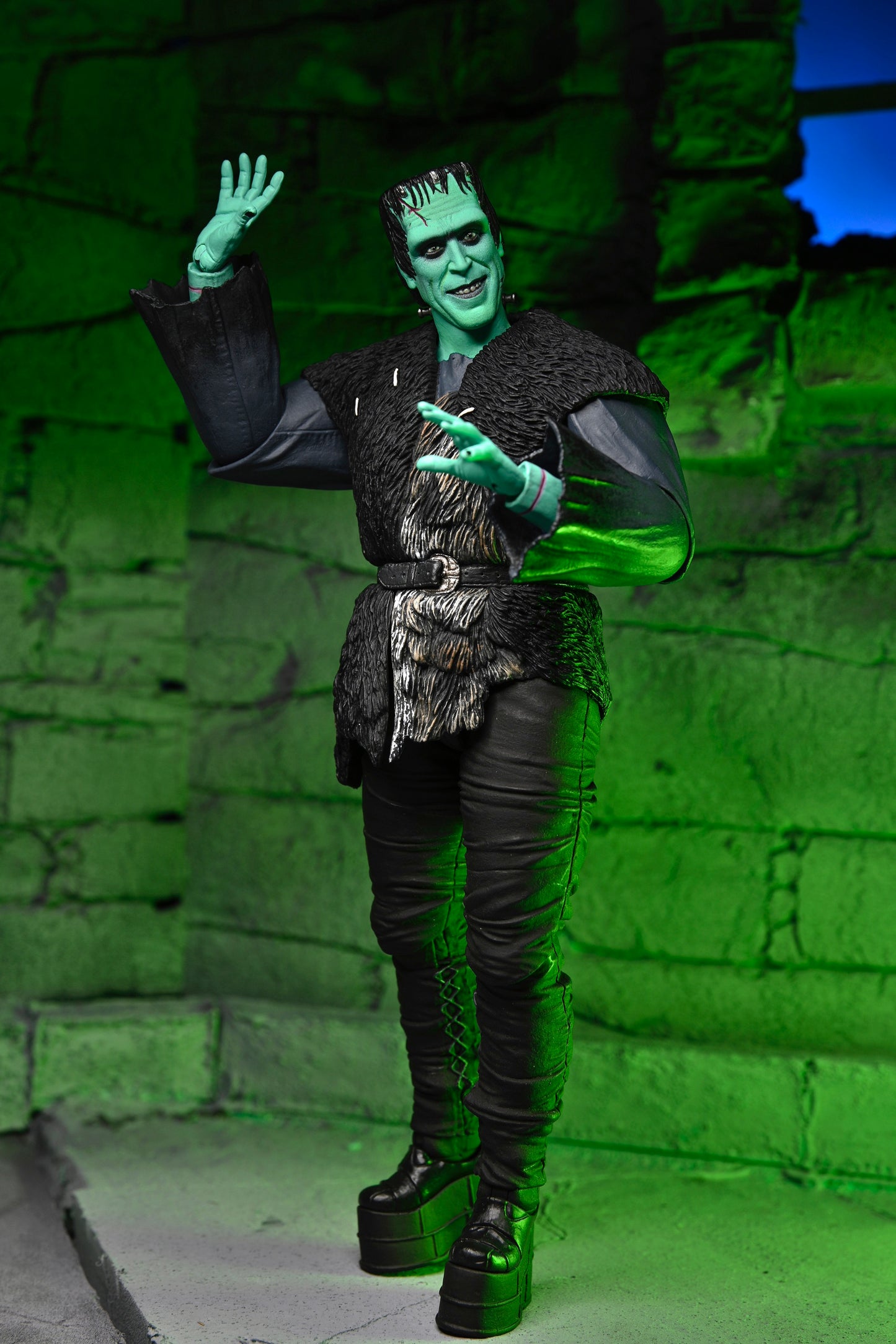 MUNSTERS (ROB ZOMBIE VERSION) HERMAN MUNSTER ULTIMATE 7 INCH SCALE ACTION FIGURE