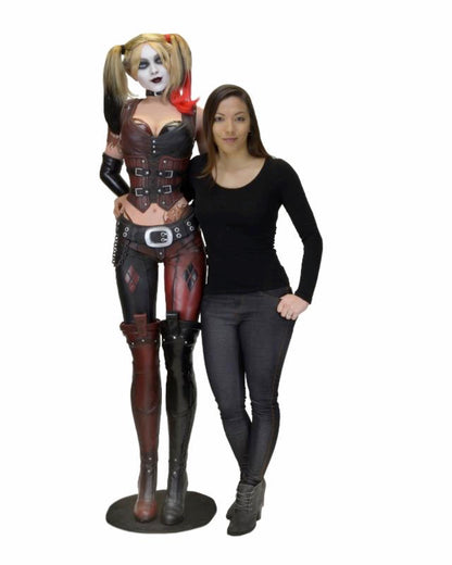 HARLEY QUINN LIFE-SIZE FOAM REPLICA BATMAN ARKHAM CITY