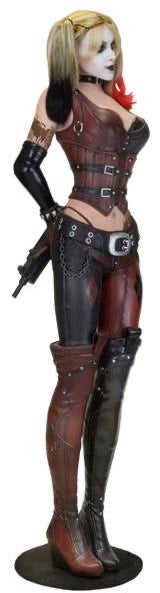 HARLEY QUINN LIFE-SIZE FOAM REPLICA BATMAN ARKHAM CITY