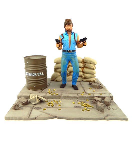 INVASION U.S.A. MATT HUNTER (CHUCK NORRIS) 7 INCH SCALE FIGURE DELUXE DIORAMA