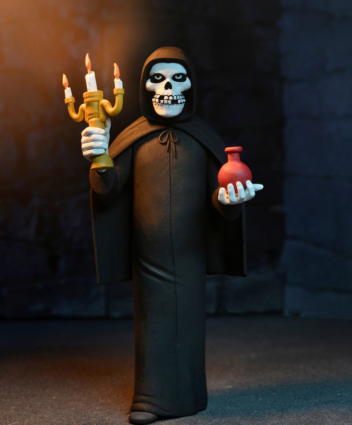 MISFITS THE FIEND (BLACK ROBE) TOONY TERRORS 6 INCH SCALE ACTION FIGURE