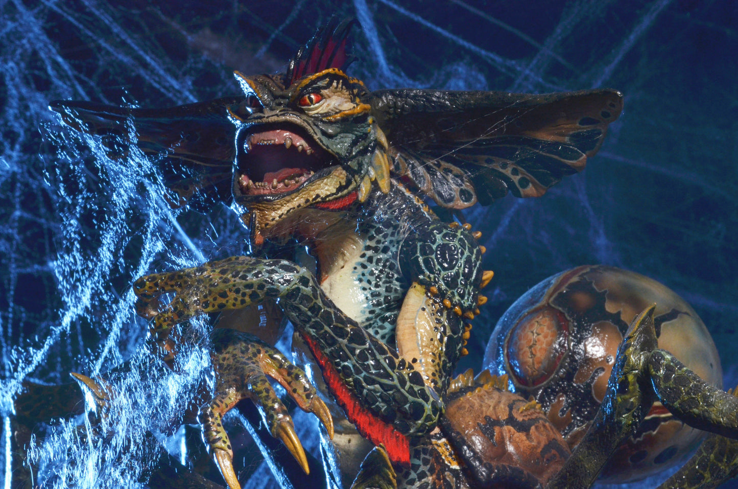 NECA 10" Figure and Stand Gremlins 2: The New Batch Spider Gremlin