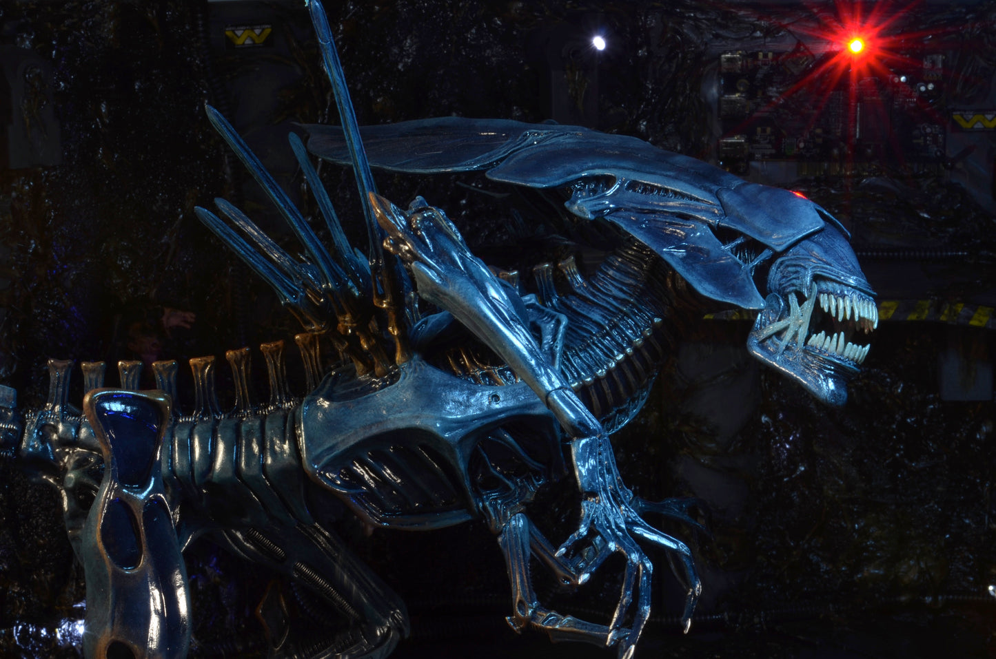 NECA 15" Figure Aliens Xenomorph Queen