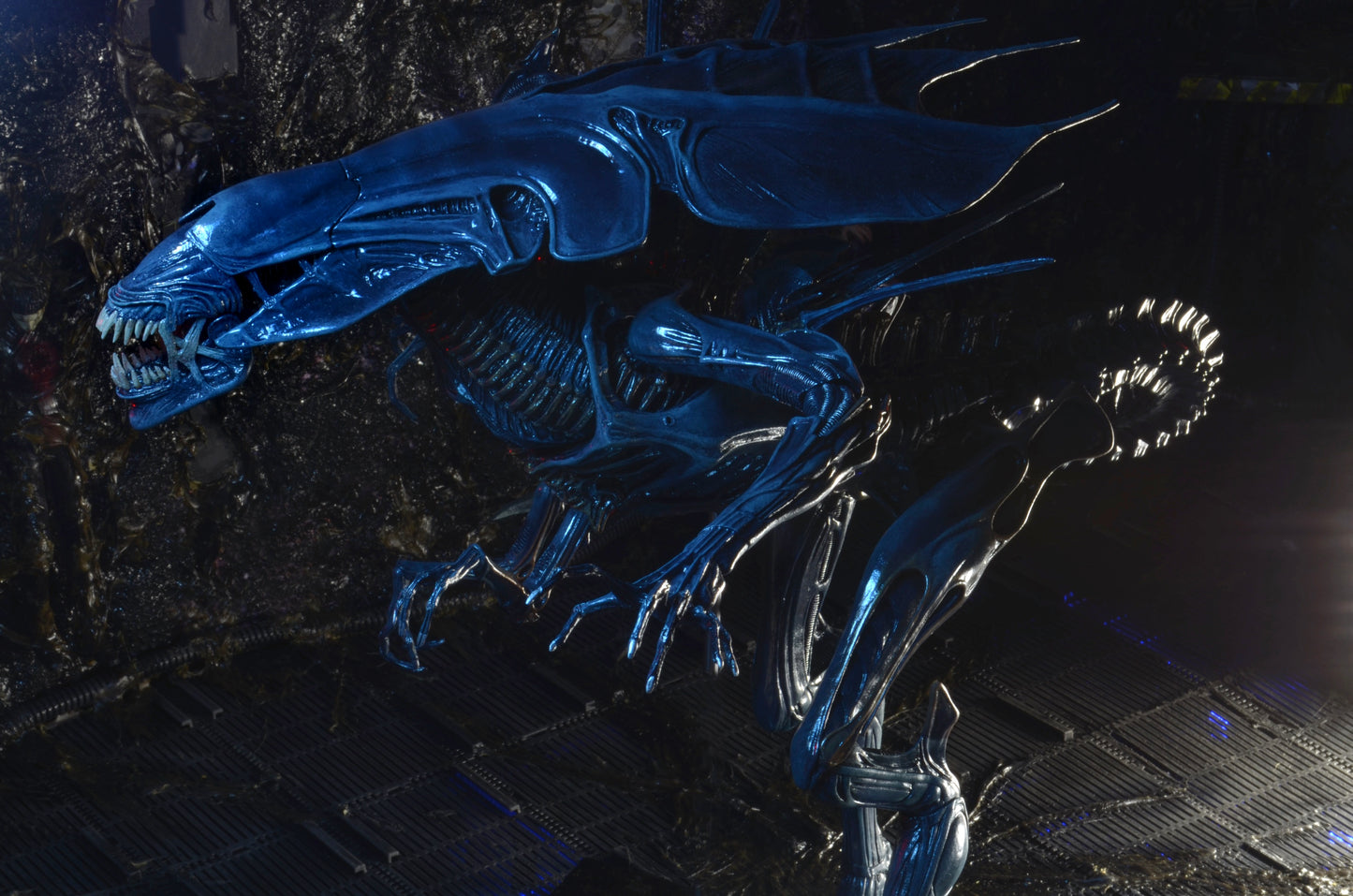 NECA 15" Figure Aliens Xenomorph Queen