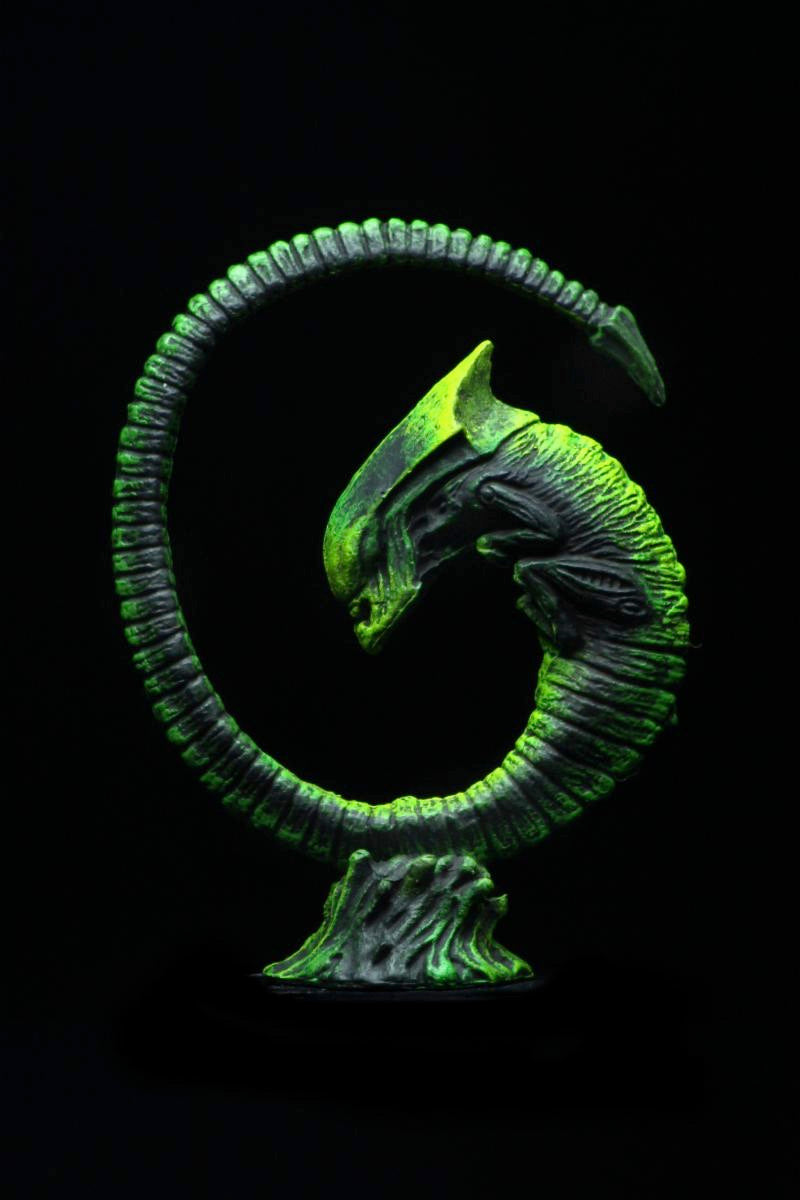NECA 7" Scale Ultimate Action Figure Alien Dog Alien
