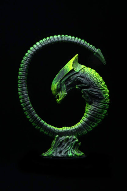 NECA 7" Scale Ultimate Action Figure Alien Dog Alien