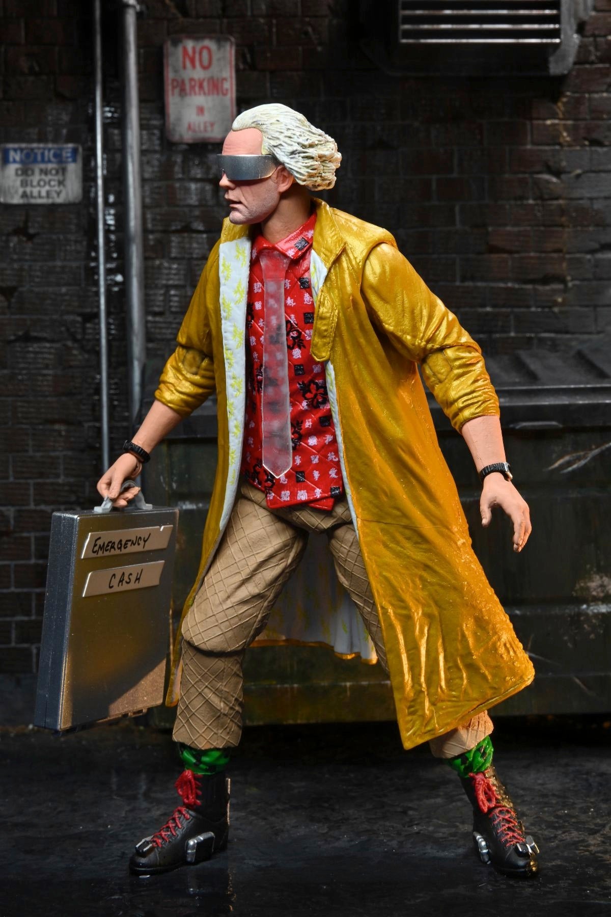 BACK TO THE FUTURE DOC BROWN PART 2 (2015) ULTIMATE 7 INCH SCALE ACTION FIGURE BTTF
