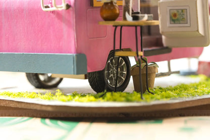 DIY Miniature House Kit: Happy Camper