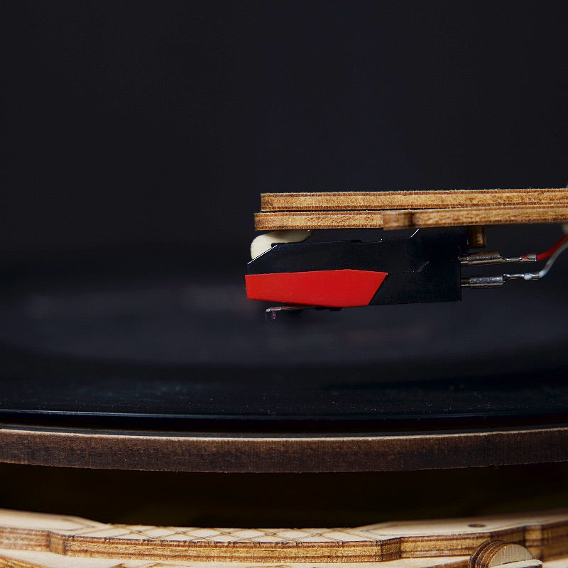 DIY Wooden Puzzle: Crank Classic Gramophone